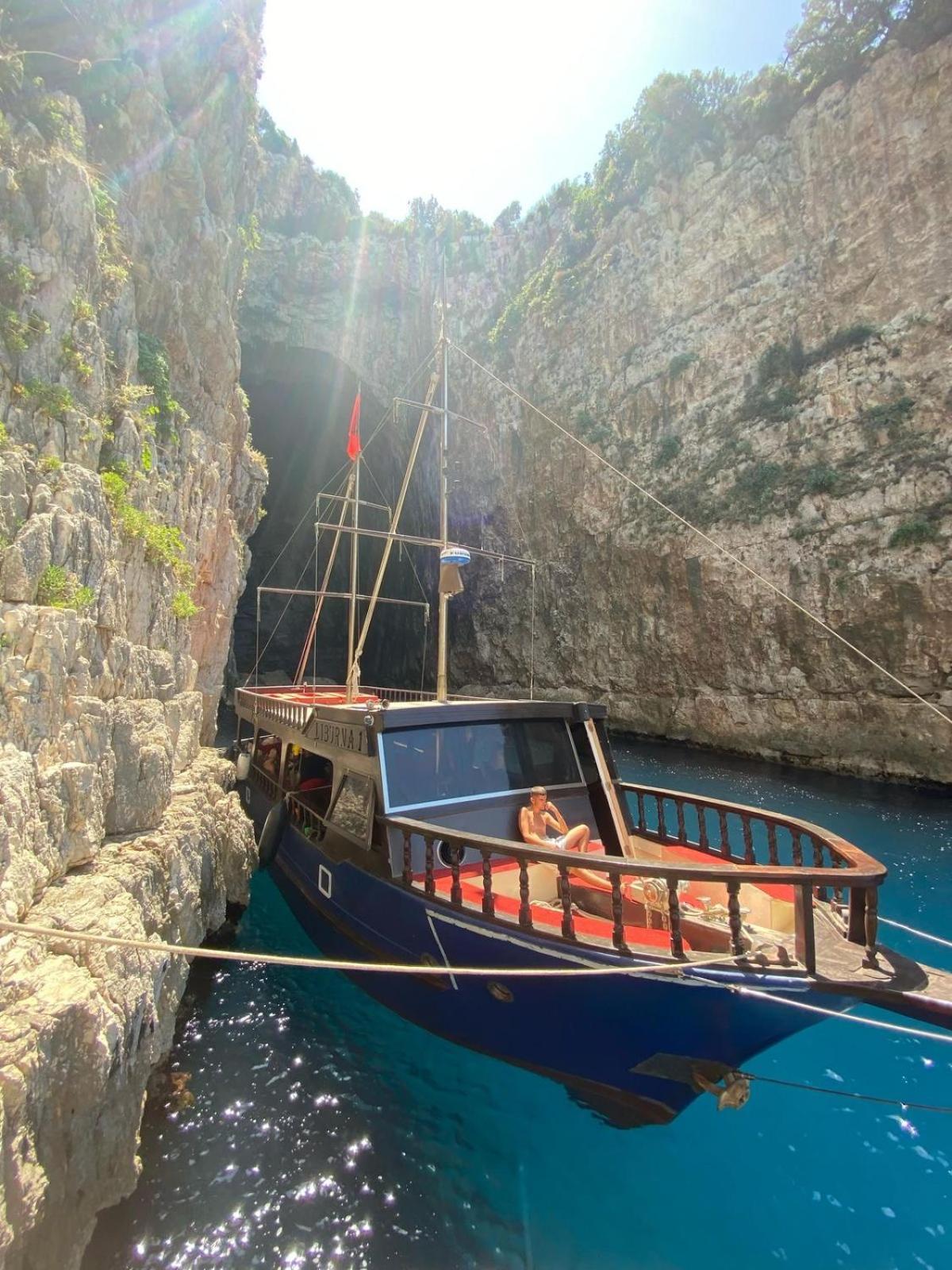 Realb Trip Boat Wlora